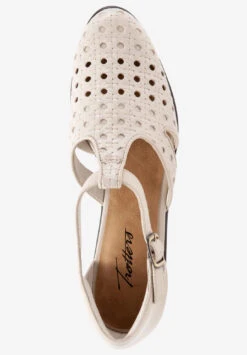 Leatha Open Weave Sandal -Trotters Shop 0055 03447 ma 0004