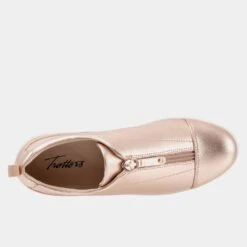 Anika Slip On Sneaker -Trotters Shop 2fa49df1 301e 4603 a8e5 70d14544e128