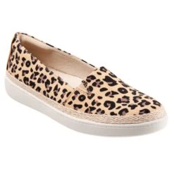 Accent Loafer -Trotters Shop 80a7ce2a 124a 4d10 a12e 3ef29fbf6580