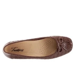 Gillian Flat -Trotters Shop T2122 2 1753773 5