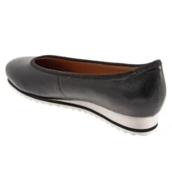 Isla Flat 13 Isla Flat -Trotters Shop T2170 1 1753773 5