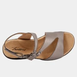 Riva Sandal -Trotters Shop a42251ca 13e0 47fa 8cd6 c92bc80016fb
