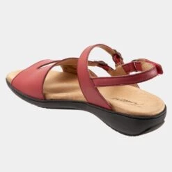 Riva Sandal -Trotters Shop a72407eb 524e 4696 b2cf bf7cb45b5f12