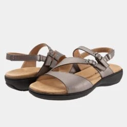 Riva Sandal -Trotters Shop dec15a35 b6f5 4eb1 8c84 b07a1a489c10